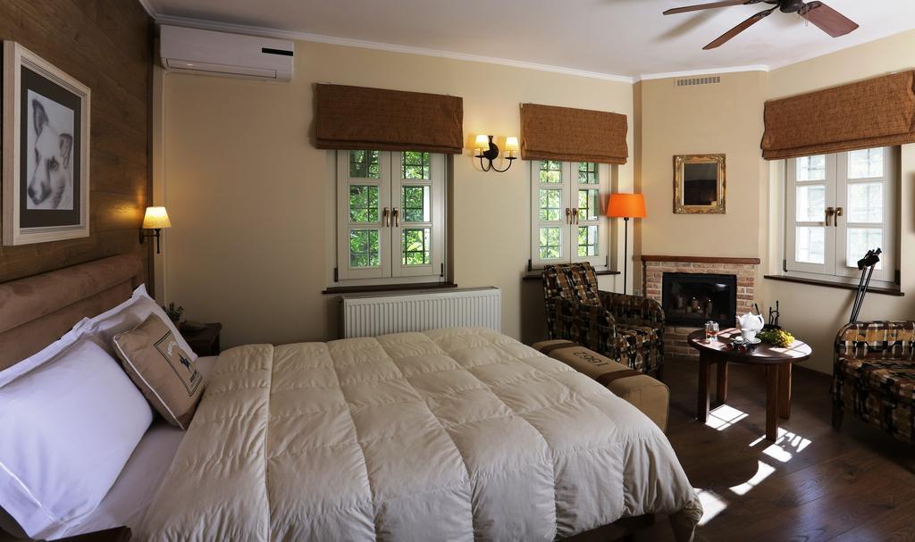 Gamila Rocks Mountain Hotel أريستي الغرفة الصورة